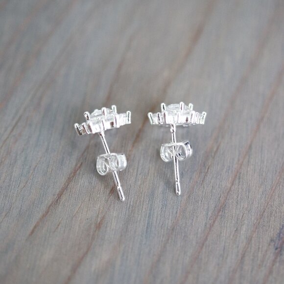 S925 1cttw Clear Center Diamond AAAAA CZ Snowflake Style Stud Earrings Sterling - Picture 3 of 3